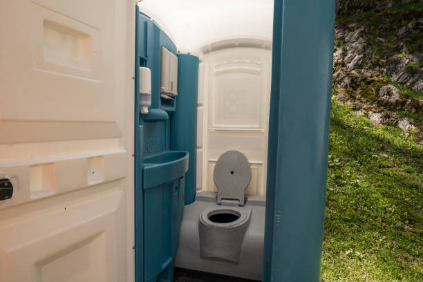Best Portable restroom trailer rental  in Kilgore, TX
